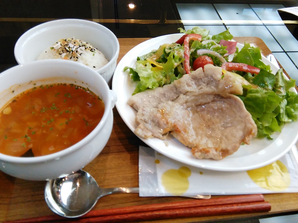 武蔵にあるヘルシーカフェ、【ドルドォール】にてお野菜たっぷり摂り入れて美しくなりましょう