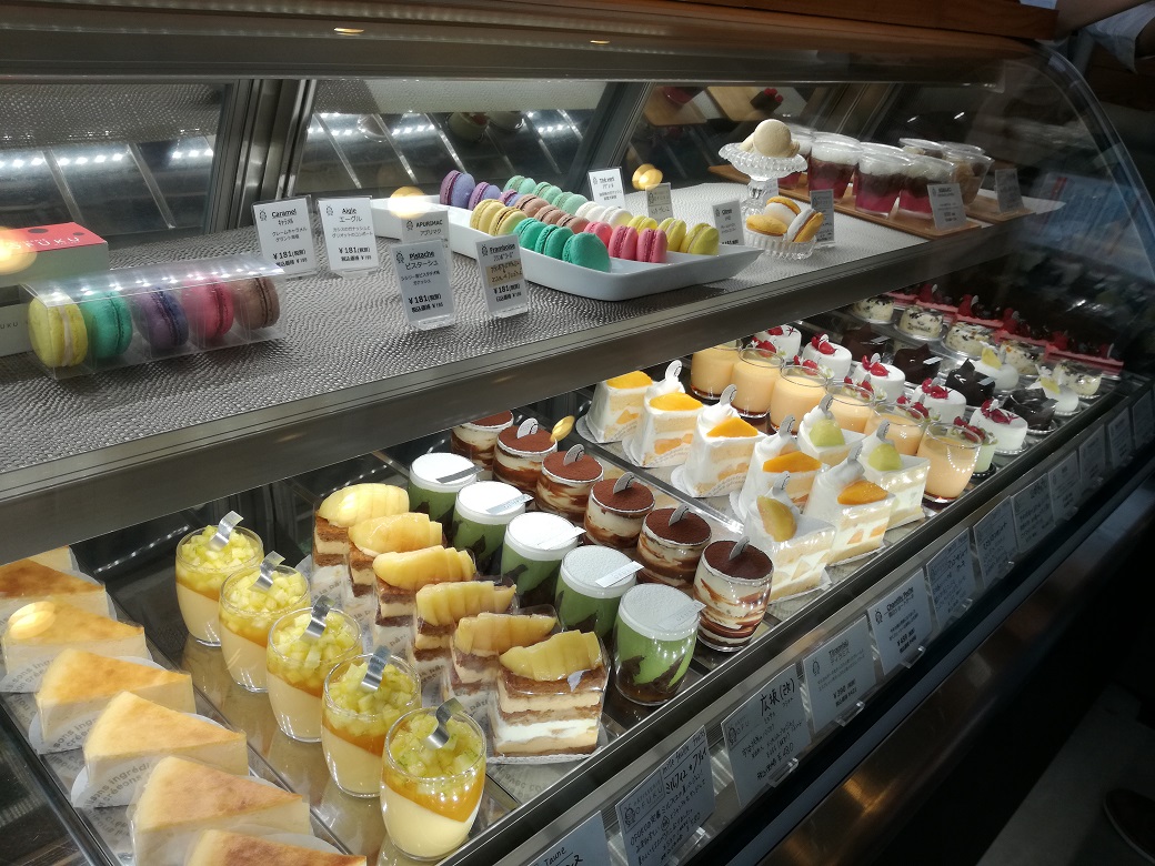 21世紀美術館となりのケーキ屋さん、パティスリーオフクのスイーツに心躍る昼下がり