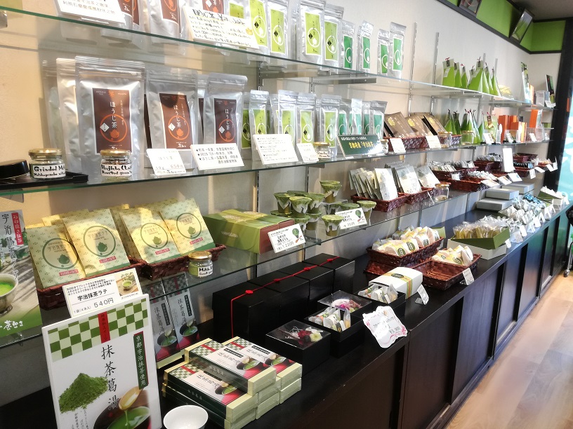 抹茶の専門店【 茶和々 】の抹茶ソフトを食べてみた
