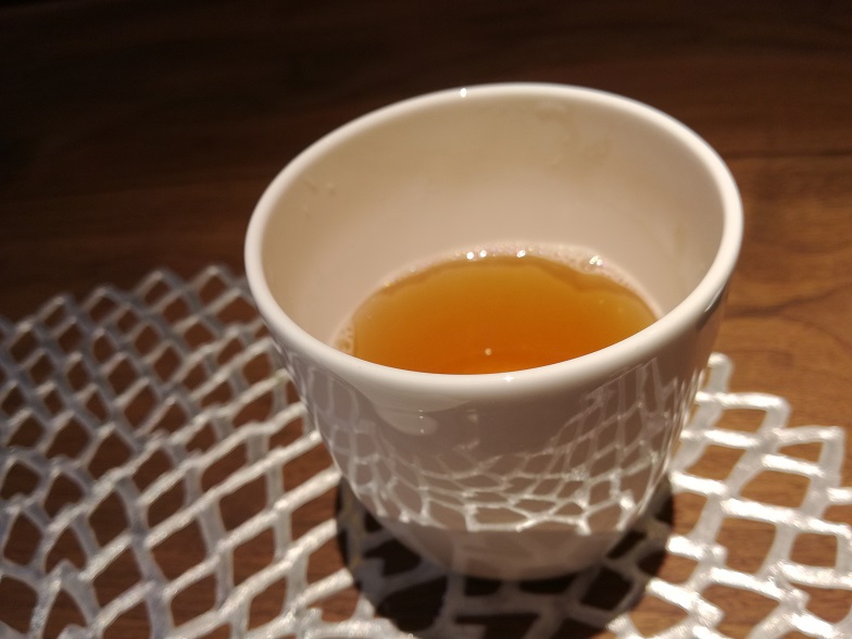 東茶屋街のオーベルジュ薪の音の「カフェ抹茶とショコラ」で優雅なパフェタイム