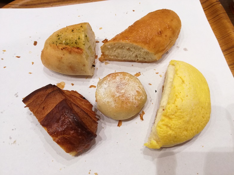 辻口さん監修のマリアージュドゥファリーヌでパンをたらふく食べる休日